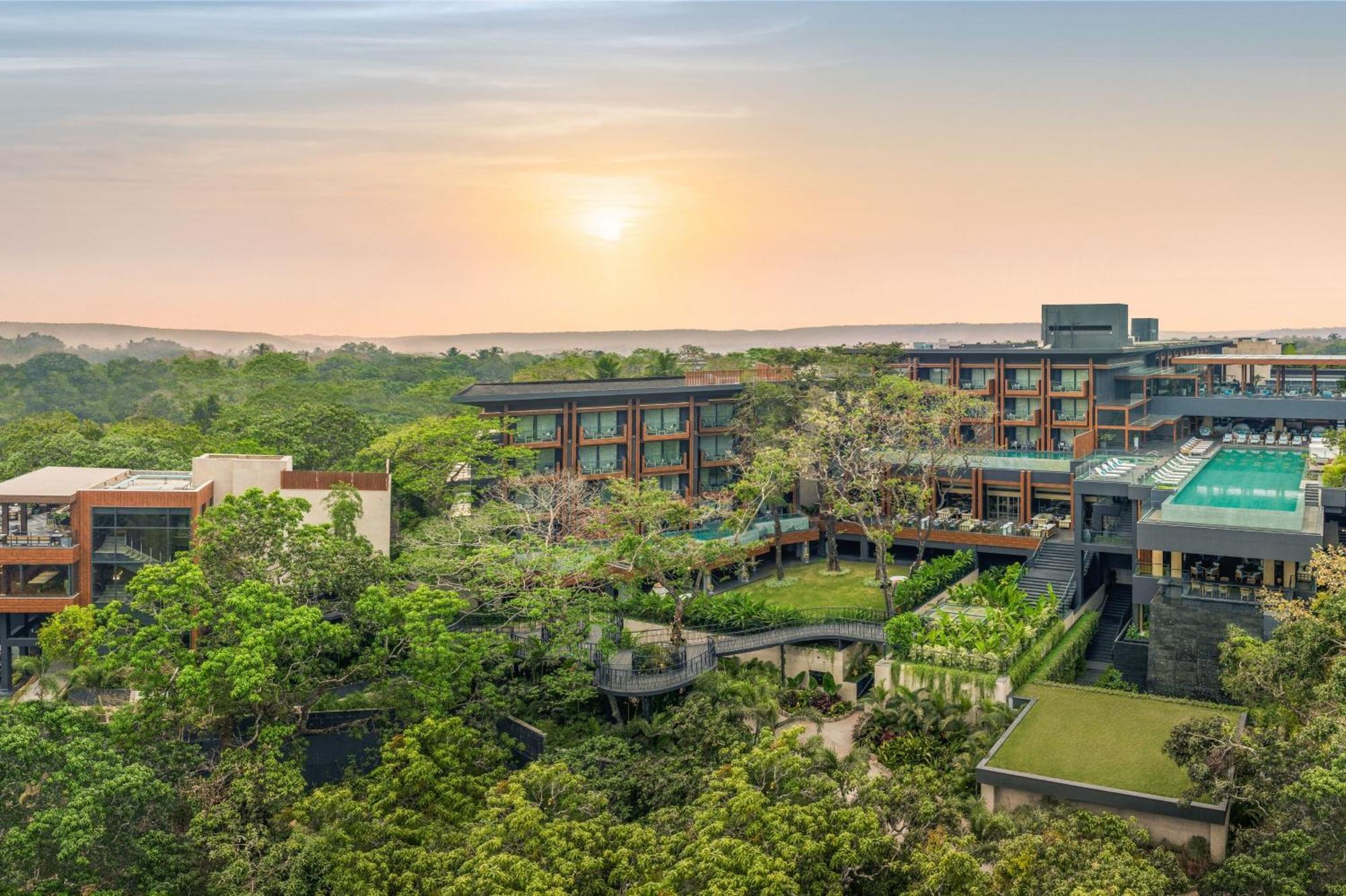 ホテル Jw Marriott Goa ヴァガトール エクステリア 写真